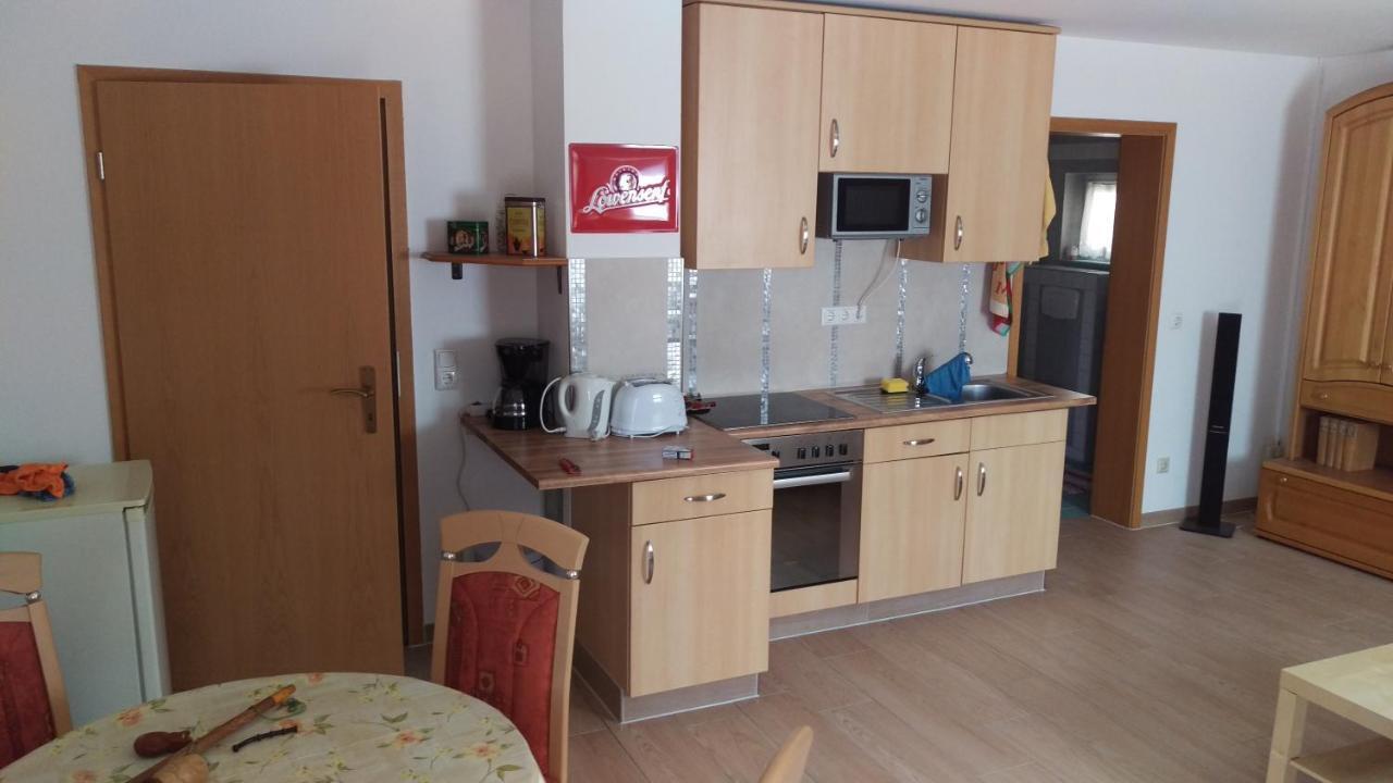 سوهل Ferienwohnung Fliederweg المظهر الخارجي الصورة